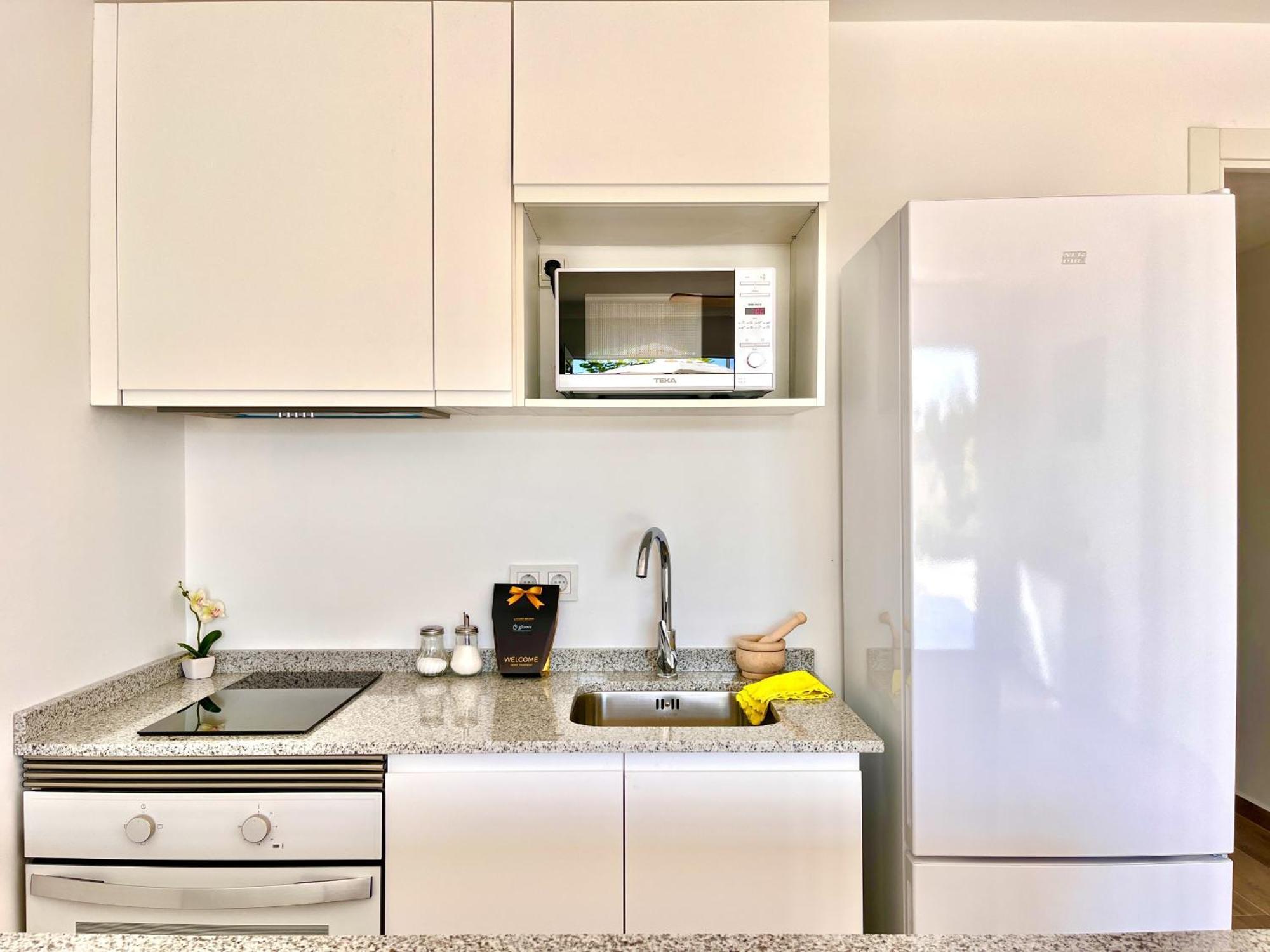 Beachfront Luxe Ii By Gloove Apartment *